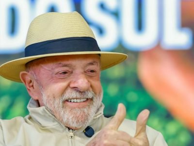 lula-afirma-que-brasil-vive-melhor-momento-economico-e-confirma-candidatura-a-reeleicao.jpg