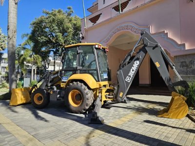 zrecebe-retroescavadeira-obras1-scaled.jpg